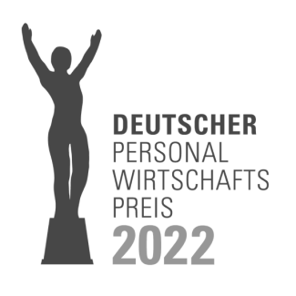 Logo des Deutschen Personalwirtschaftspreises 2022, bestehend aus einer stilisierten, stehenden Figur mit erhobenen Armen und dem Text "DEUTSCHER PERSONALWIRTSCHAFTS PREIS 2022".